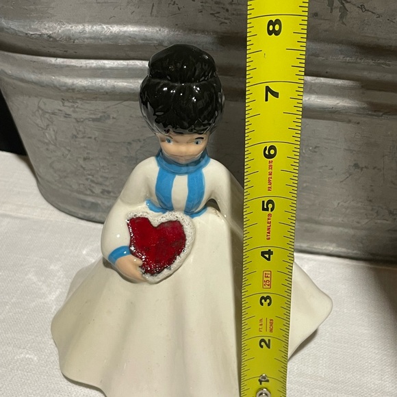 Vintage Kitschy Ceramic Valentine’s Day Heart Girl Figure❤️ - Picture 16 of 16